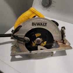 Dewalt 120v Saw 7 Inch"