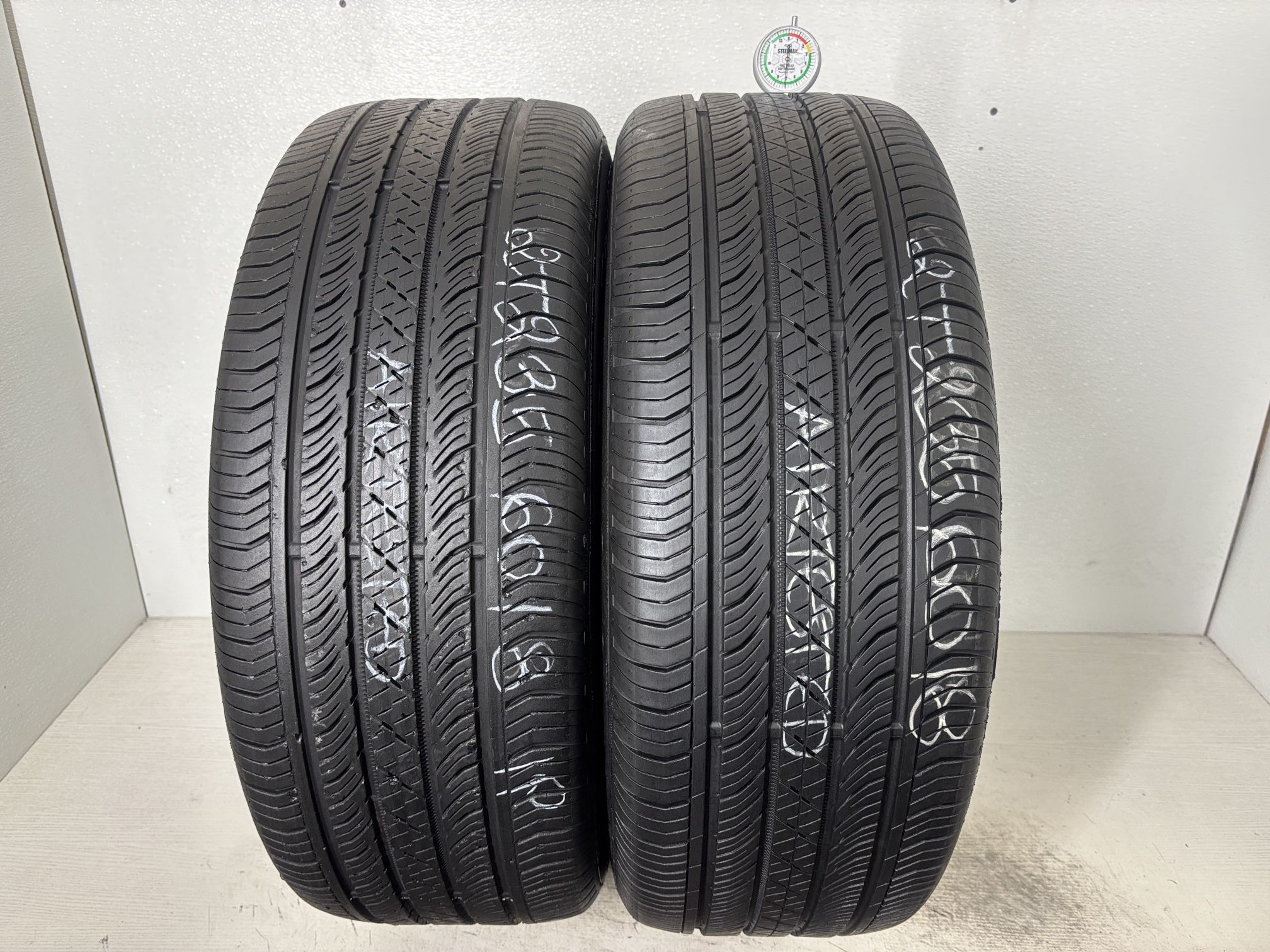 2 Tires 235 60 18 Continental Pro contact Tx
