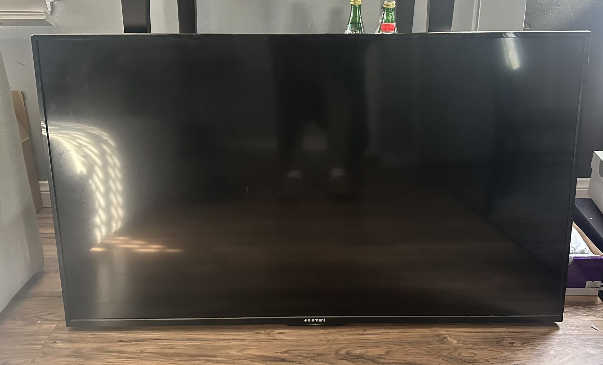 50 Inch Element TV