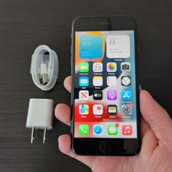 iPhone 8 - UNLOCKED - Like New 