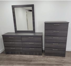 DRESSER WITH MIRROR AND CHEST 🆕️