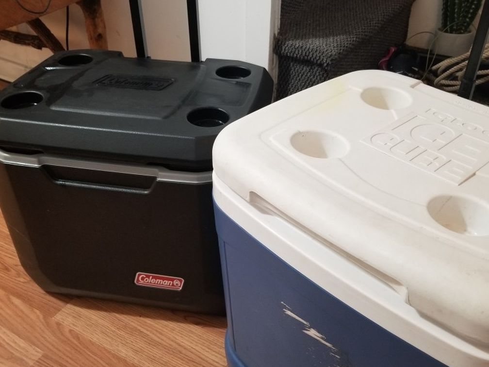 2 extra large coolers$ 25 each