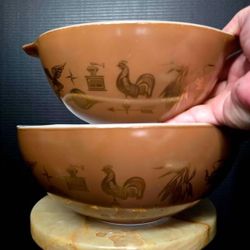 Set of 2 Vintage Pyrex Early American pattern Cinderell