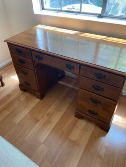 Wooden Ethan Allen vintage Desk