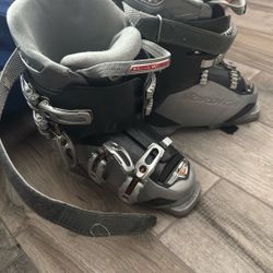 Ski Boots Size 275mm