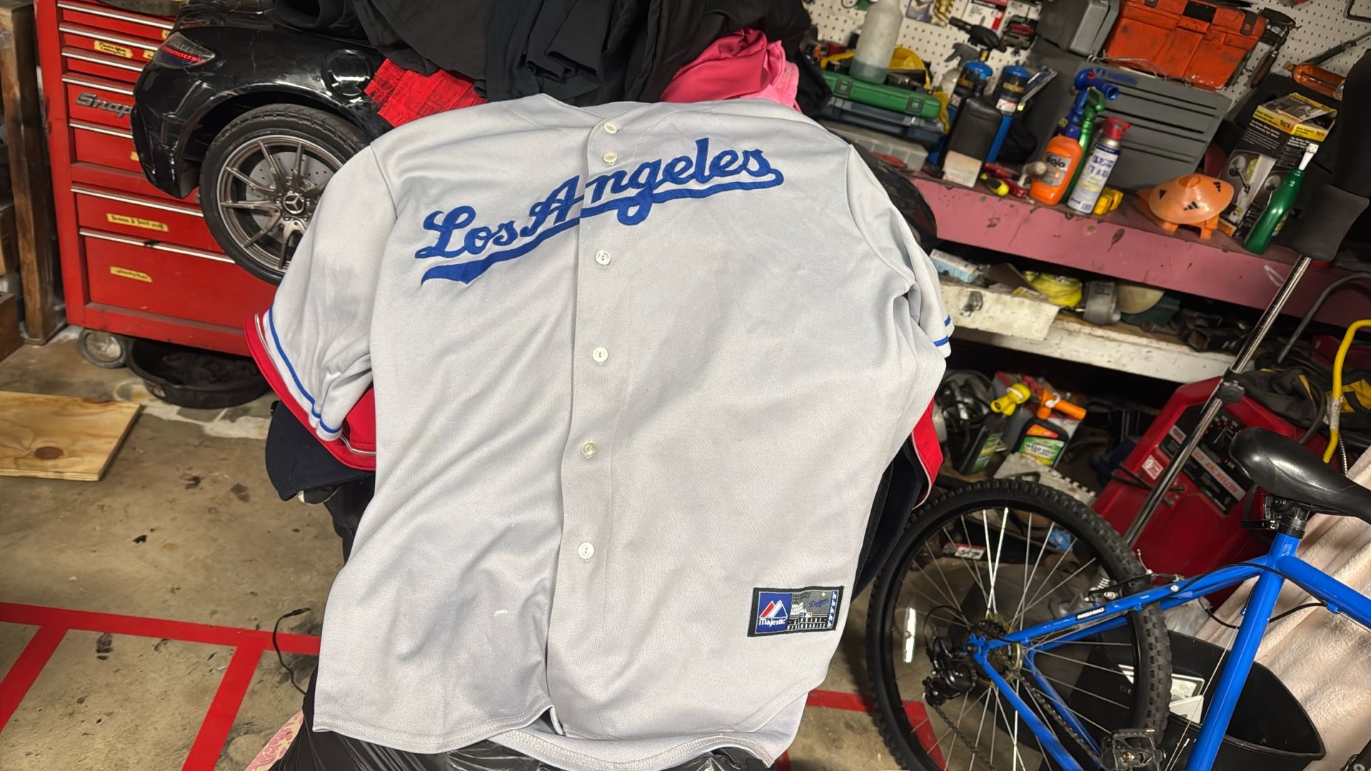XL Dodgers Shirt For Sale