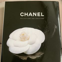 Offical Chanel Book