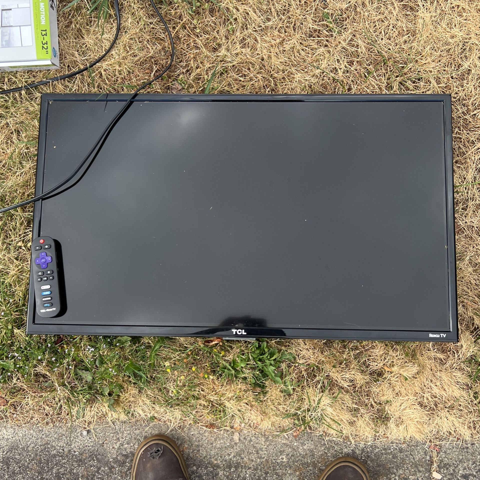 TLC 32” Roku Tv