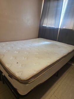 Queen Bed Matress