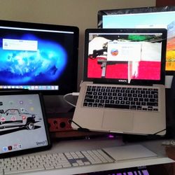 Apple Thunderbolt Display & MacBook Pro Combo