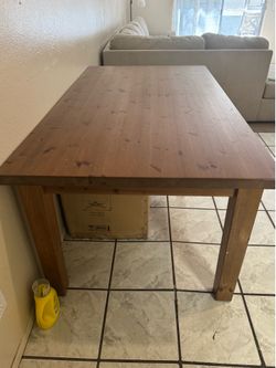 Dinning table and 4 chairs