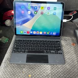 iPad Air 4 Gen With Apple Case And Apple Pen