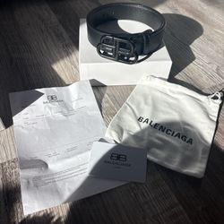 Balenciaga black belt with silver hardware luxury #designer #BalenciagaBB, #DesignerBelt, #QuietLuxury, and #FullSet.