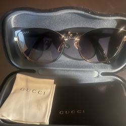 Authentic Gucci Sunglasses GG0589SK-   No Scratches