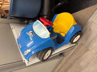 Fisher-Price Little People Ride-On Car