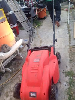 Black and decker lawn machine