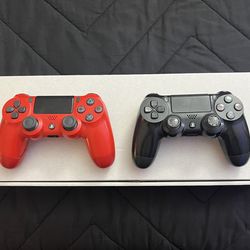 2 PS4 controllers