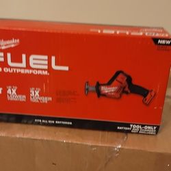 Milwaukee

M18 FUEL 18V Lithium-Ion Brushless Cordless HACKZALL Reciprocating Saw (Tool-Only)

