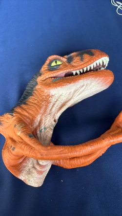 Vintage 1996 Jurassic Park The Lost World VELOCIRAPTOR DINOSAUR 10” Hand Puppet