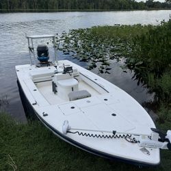 2001 Mako 2000 Inshore Flats Boat