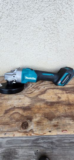 Makita grinder 40v Avt Tool Only