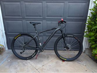 Specialized Pitch Comp 650b Mountain Bike