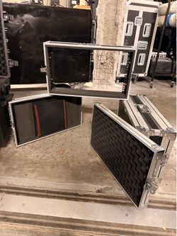 Lot of 2 Aluminum Flight/Road-Ready Cases w/ Foam Padding & Handles Black/Silver