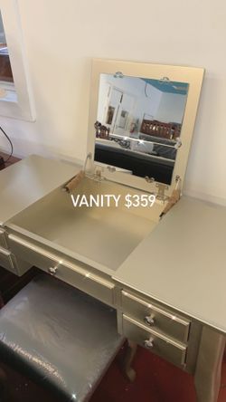 Vanity With Bench