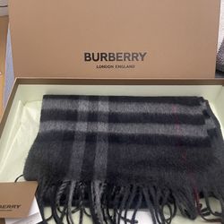 Brand Mens Burberry Cashmere Scarf for Sale in Brooklyn, - OfferUp