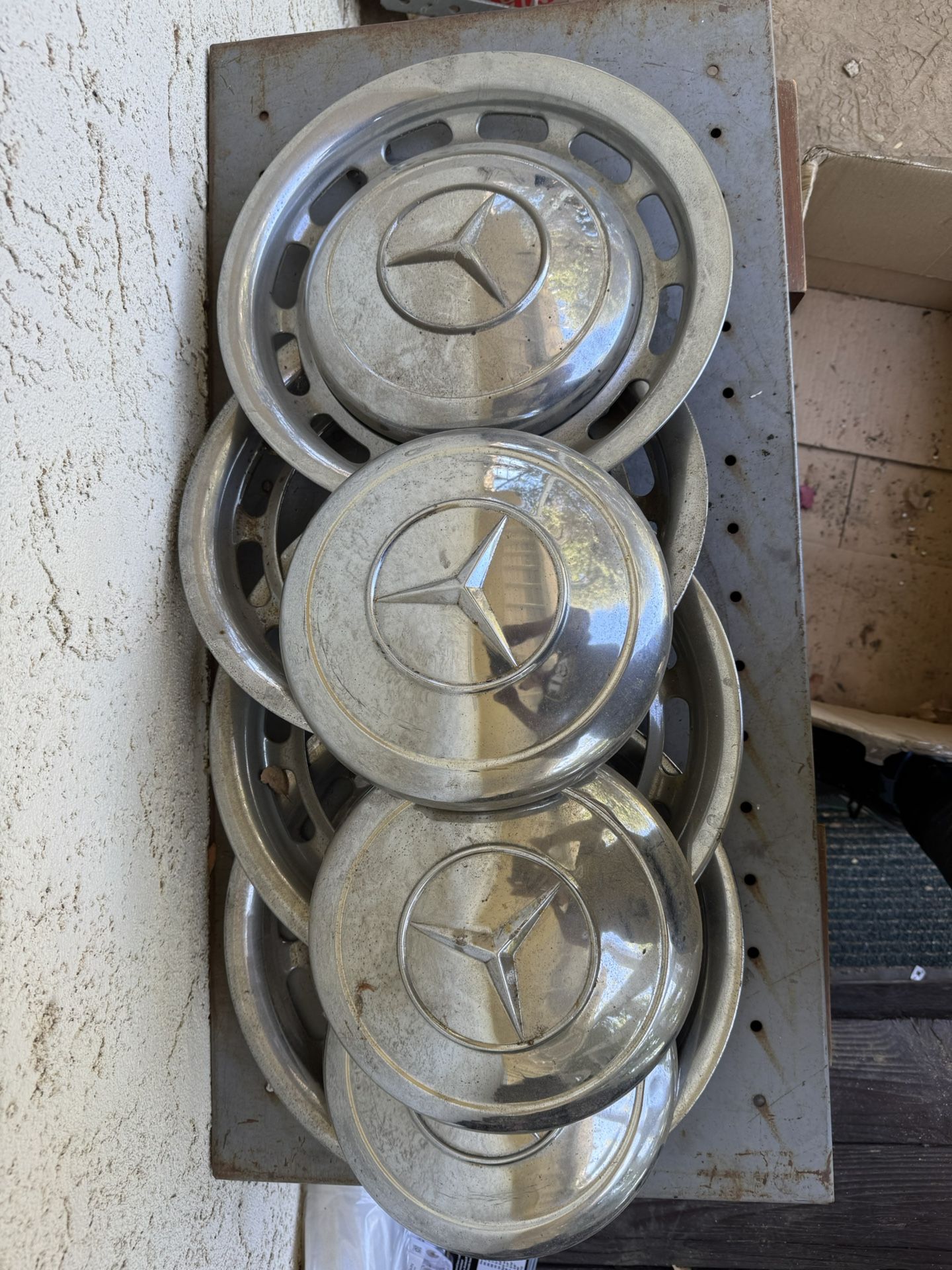 Hub Cups For Mercedes Benz Early 111 Body Style 13 Inch Wheel 4pcs