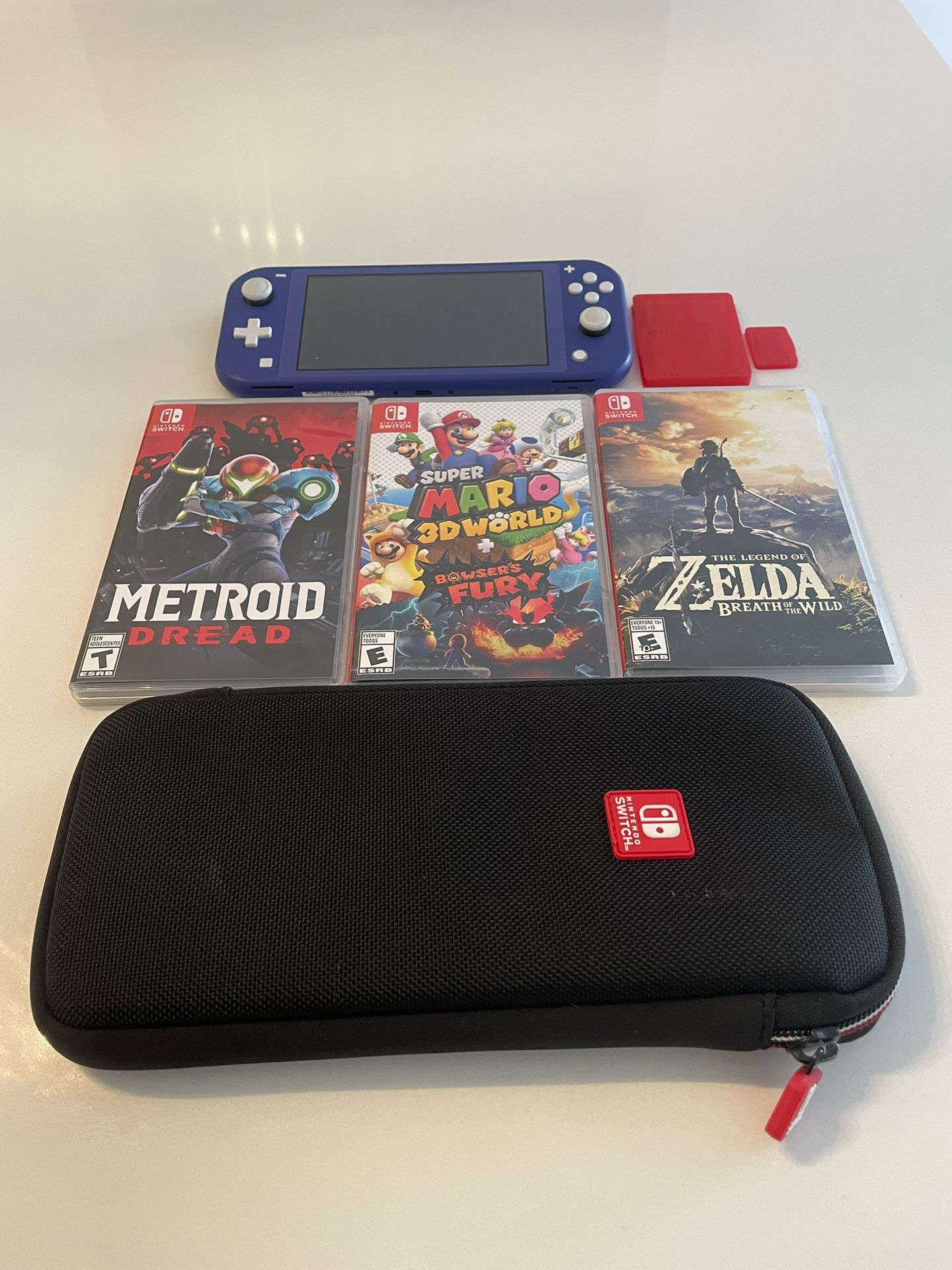 (new) NINTENDO SWITCH + 3 Games + Travel Case 