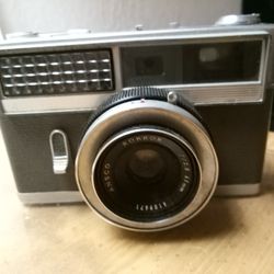 Camera Like John Glenn Used...35mm Ansco