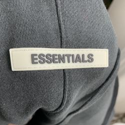 Essentials Men’s XL sweatpants 