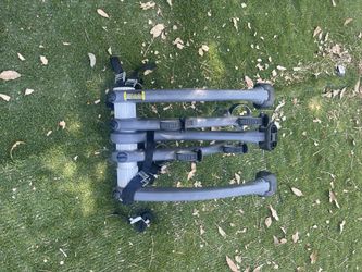 Saris 2 Bike Rack For Car Or For SUV In Great Cond