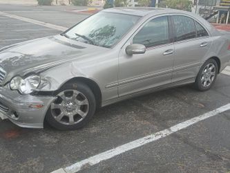 2005 Mercedes c 240