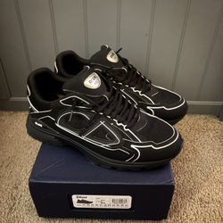 DIOR B30s Size 9 (Price Negotiable )