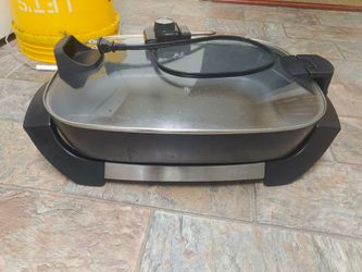 Electric skillet