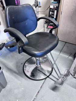 Hair Cutting Chair 
