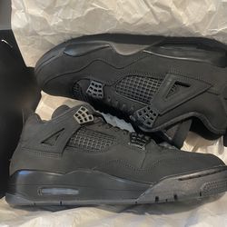 Jordan 4 black cats size 10.5