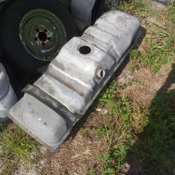 Chevy C1500 Gas Tank $50