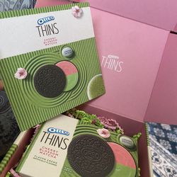 VERY LIMITED EDITION CHERRY BLOSSOM OREOS!