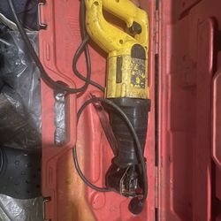 Sawzall(Dewalt) Chorded 