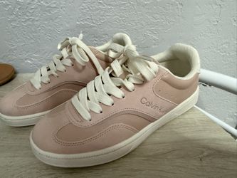 New Woman sneakers Calvin Klein Size 5.5 Macys Value 70