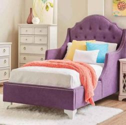 Brand New! 7pc Full size bedroom set😍
Take it home with $49down 
Hablamos Español Y Financiamos 🙋