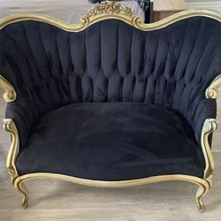 Victorian Loveseat 