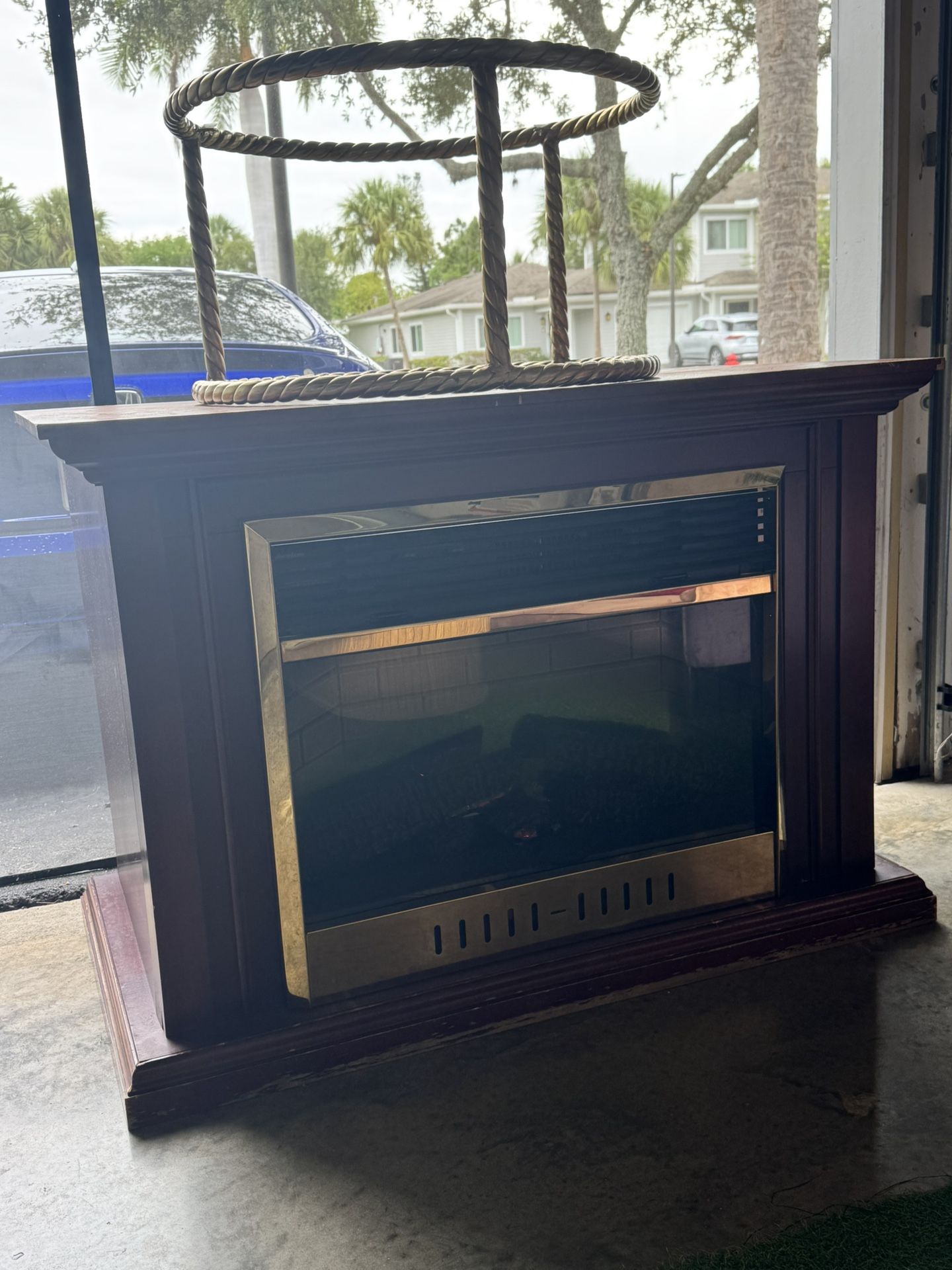 Fire Place And Coffee Table 