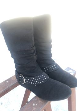Girls boots size 2.5