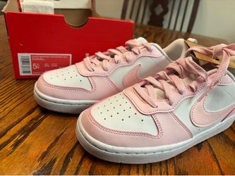 Nike Girls Youth size 5.5 - Court Borough Low Recraft GS