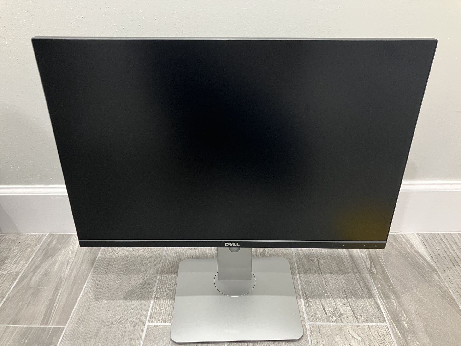 Dell UltraSharp 24” Monitor