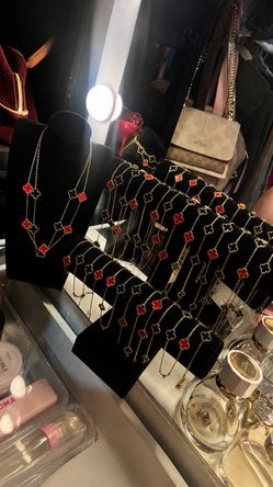Van-Cleef Necklace and Bracelet Set